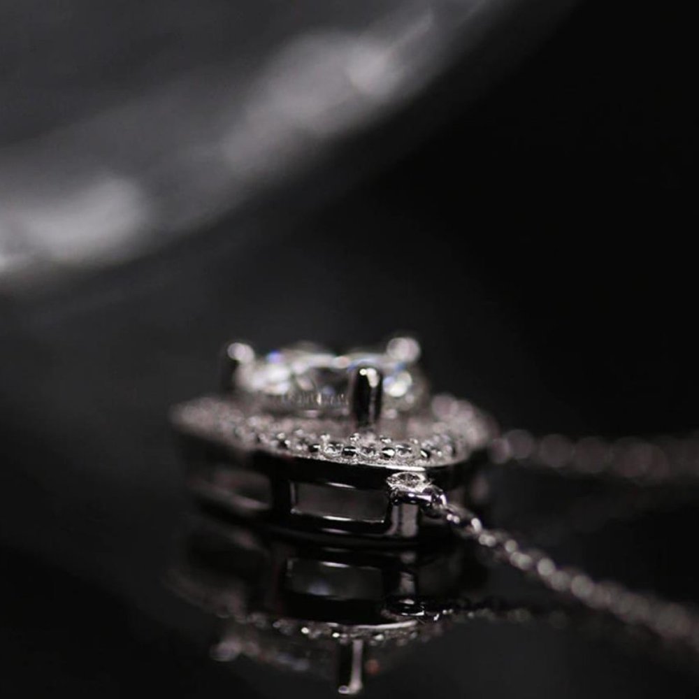 Certified 1ct. t.w.  Moissanite Diamond Heart Necklace NEW - Picture 8 of 13